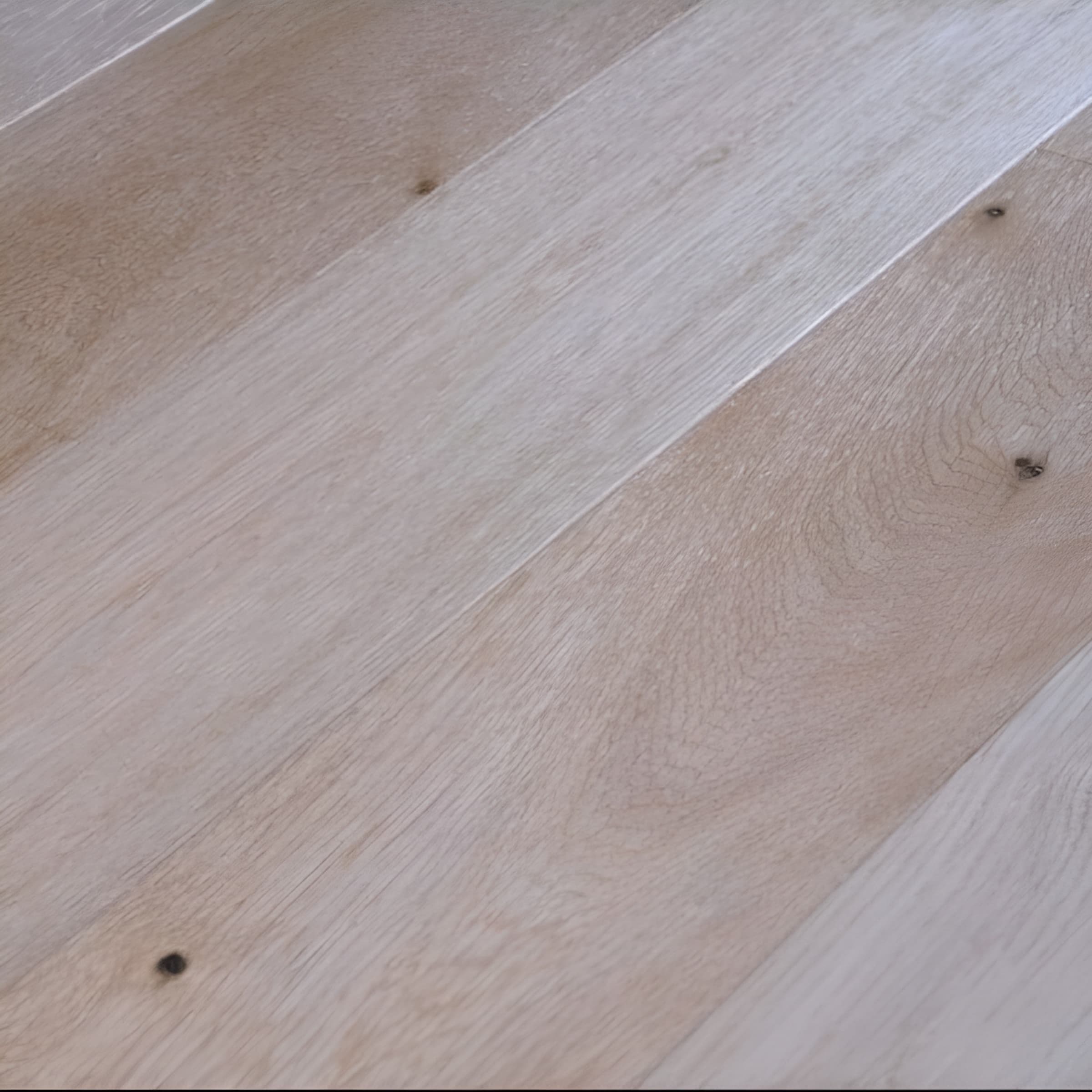 Parquet massif Chêne brut choix rustique
