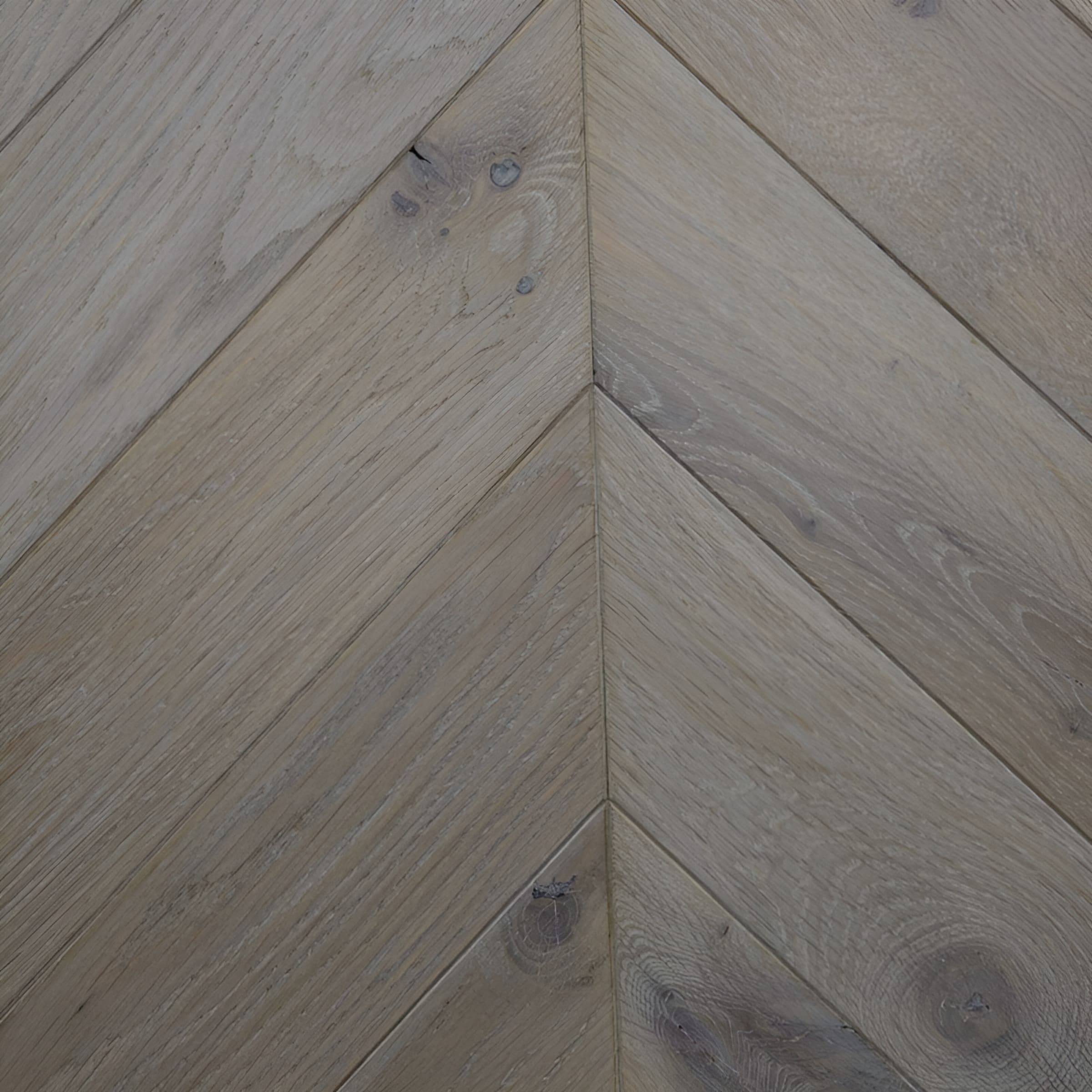Parquet en chêne massif Point de Hongrie Cumin