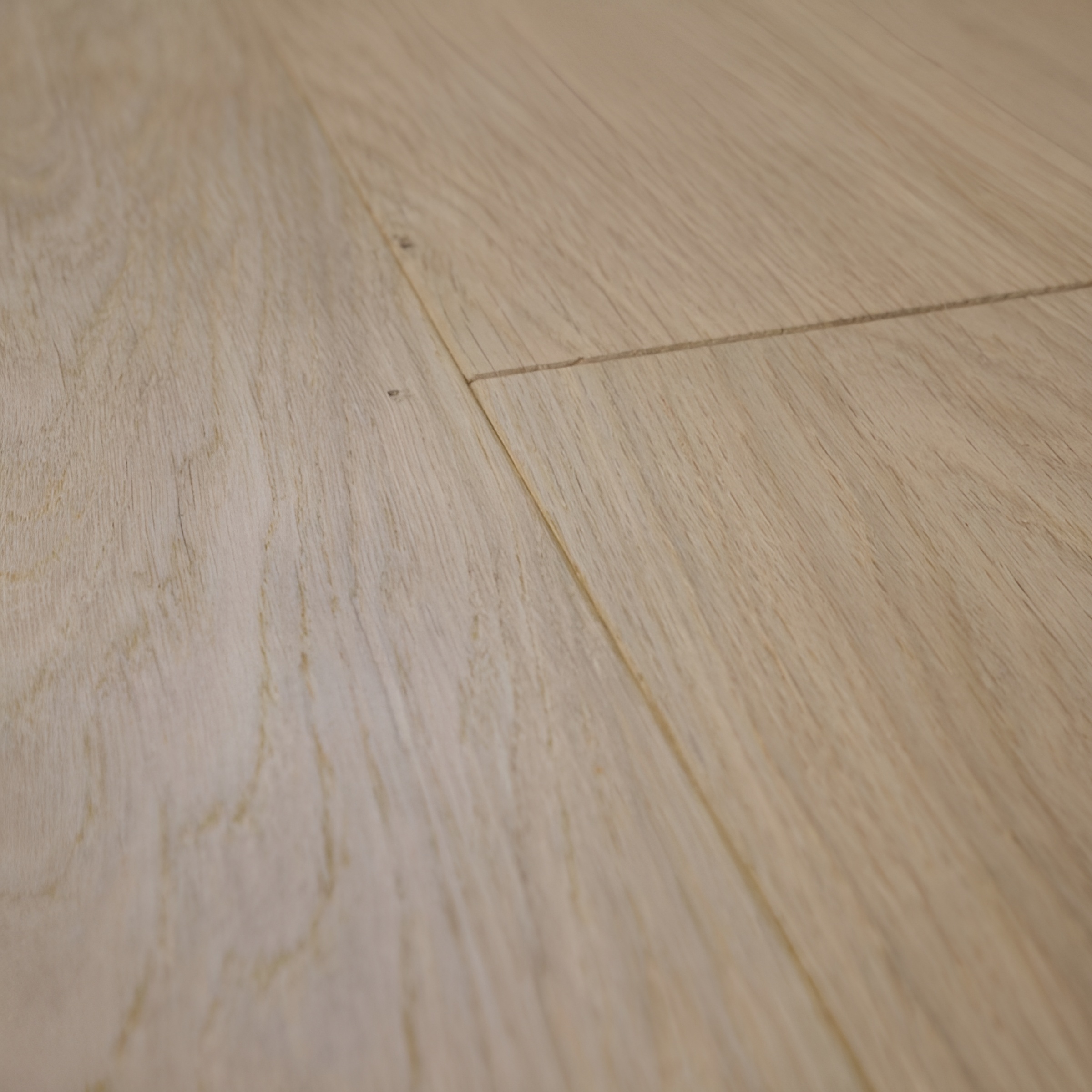 Parquet massif Chêne brut premier choix