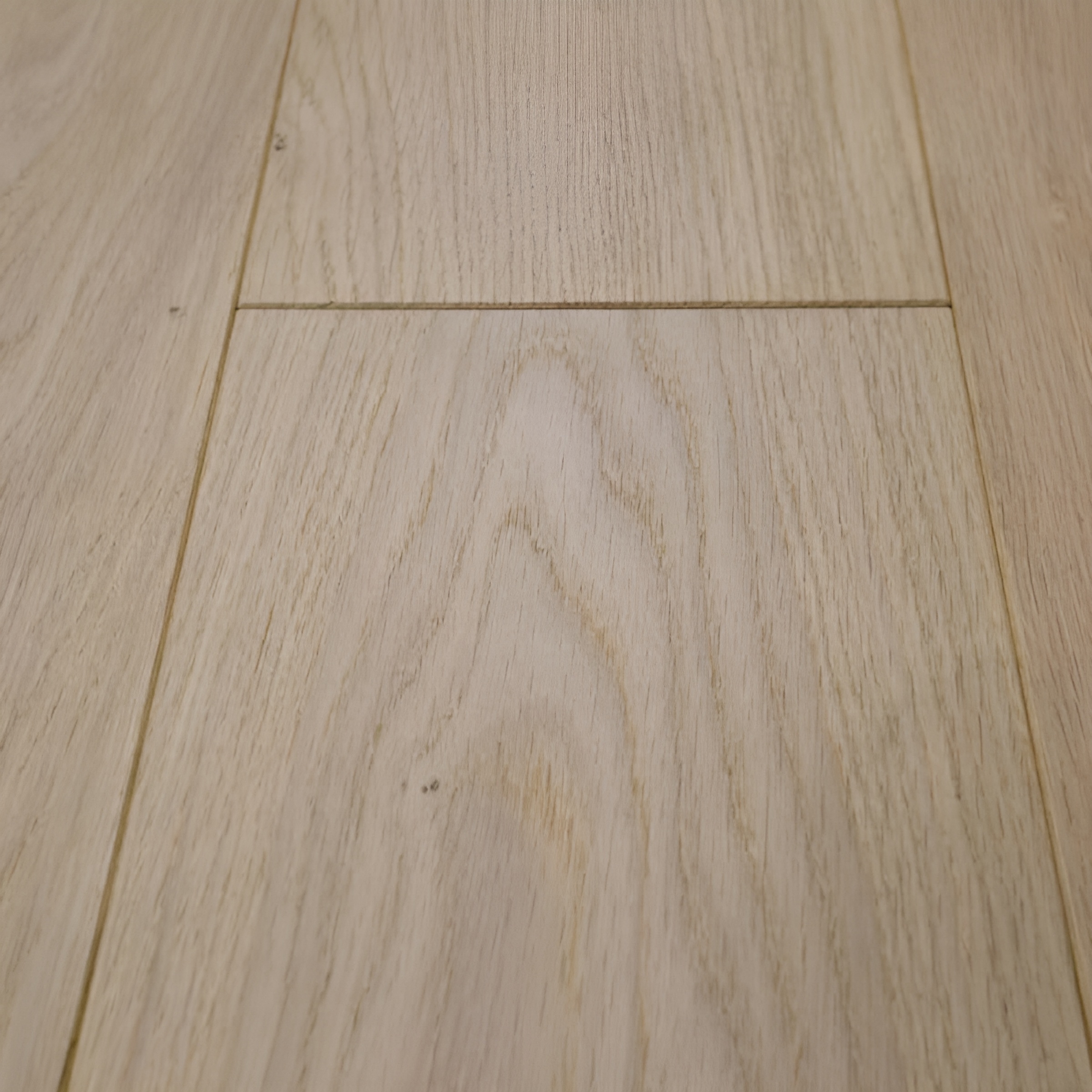Parquet massif Chêne brut premier choix