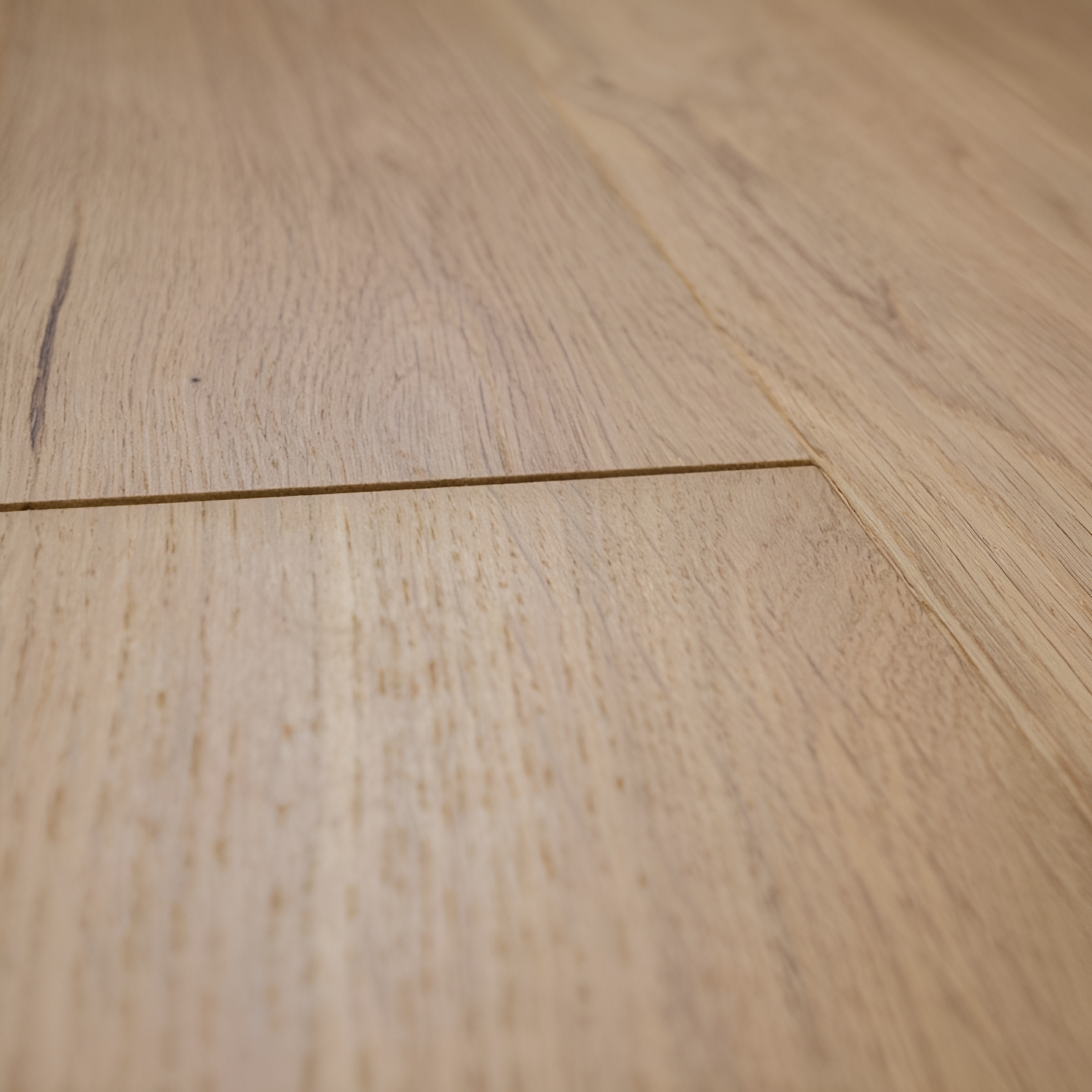 Parquet en chêne massif - Premier - Vernis incolore